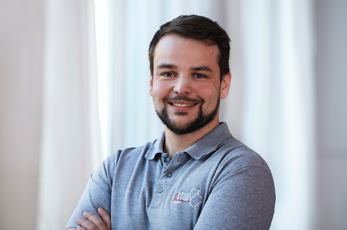 Stacks Image 1346101