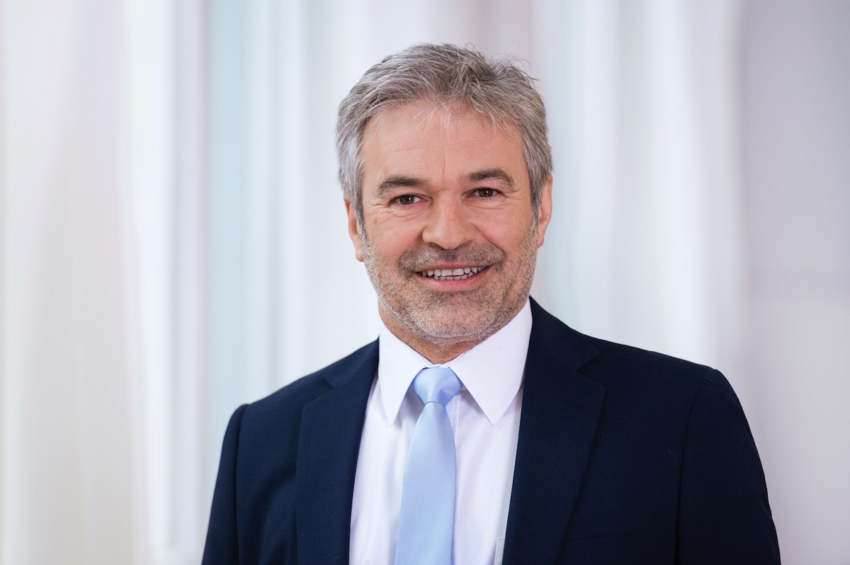 Stacks Image 1346017