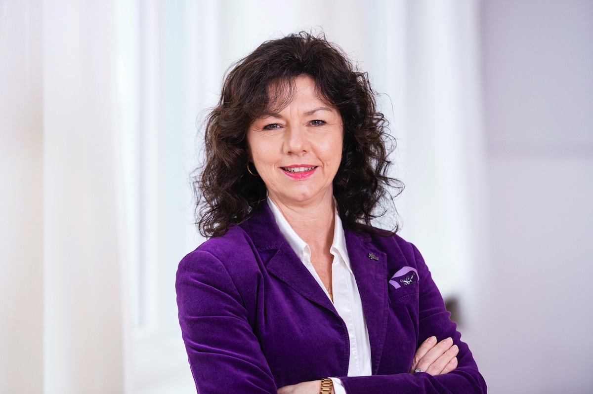 Stacks Image 1346079